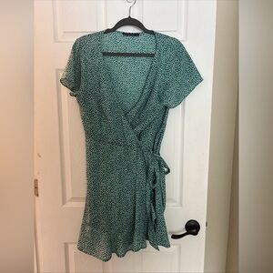 Abercrombie &. Fitch Green Flowered Mini Wrap Dress Size L